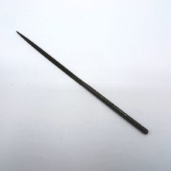 L 607 00 - LIMA AD AGO TRIANGOLARE MM 100